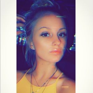 Meet your Posher, Colleen